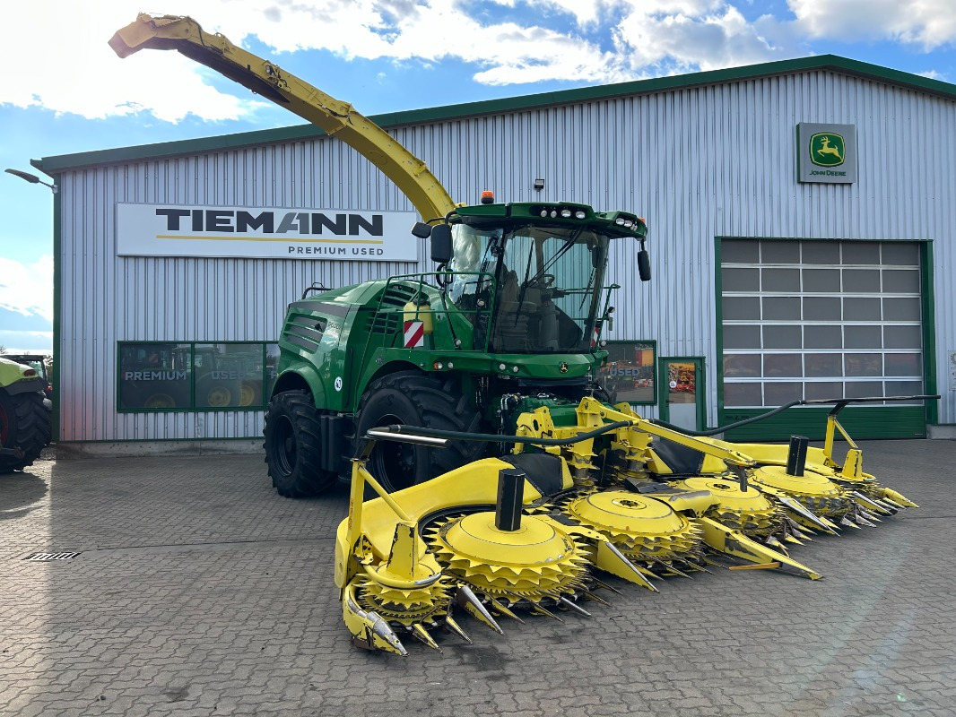 John Deere 8400 mit Kemper 475 Plus - Cosechadora: foto 1 John Deere 8400 mit Kemper 475 Plus - Cosechadora: foto 1