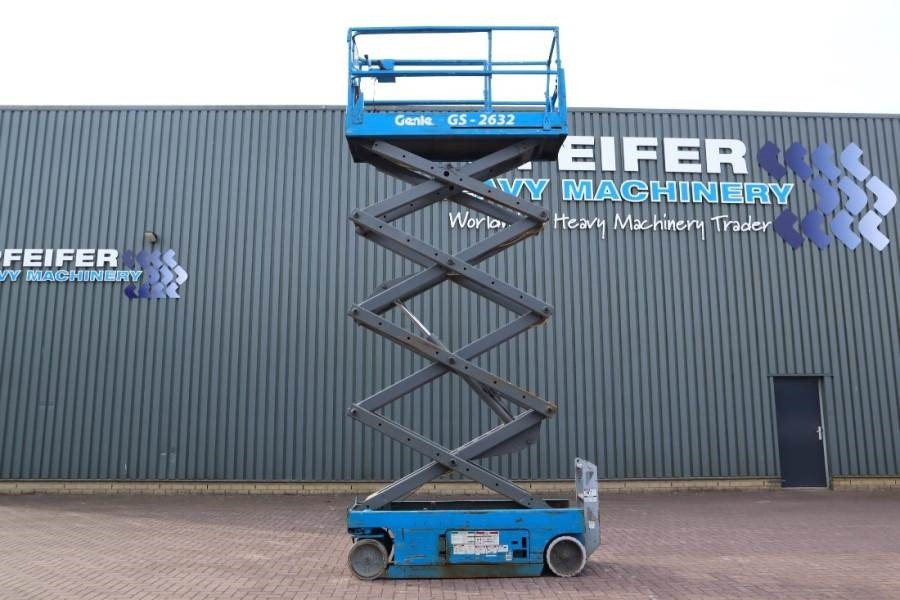 Genie GS2632 Electric, Working Height 10m, 227kg Capacit - Plataforma de tijeras: foto 3 Genie GS2632 Electric, Working Height 10m, 227kg Capacit - Plataforma de tijeras: foto 3