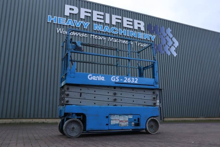 Genie GS2632 Electric, Working Height 10m, 227kg Capacit - Plataforma de tijeras: foto 1 Genie GS2632 Electric, Working Height 10m, 227kg Capacit - Plataforma de tijeras: foto 1