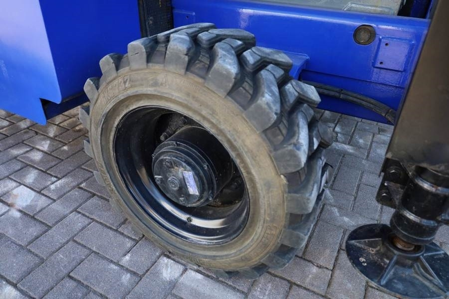 Plataforma de tijeras Haulotte H15SXL Diesel, 4x4 Drive, 15m Working Height, 500k: foto 9