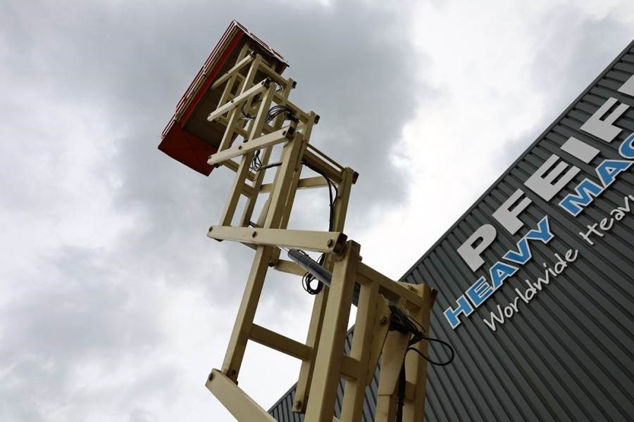 Plataforma de tijeras JLG M4069 Hybrid, 14.2m Working Height, 360kg Capacity: foto 9