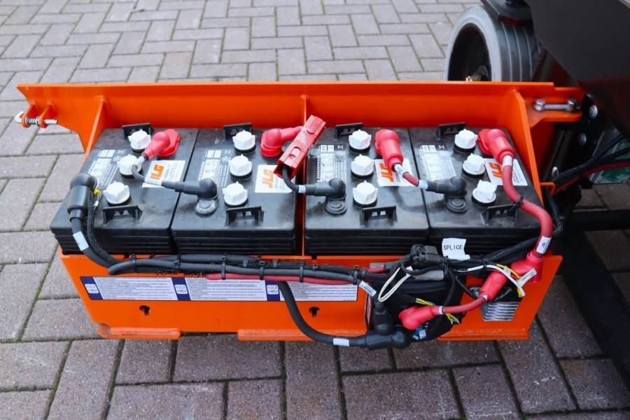 JLG R2632 Unused, Electric, 9.60m Working Height, 230k - Plataforma de tijeras: foto 4 JLG R2632 Unused, Electric, 9.60m Working Height, 230k - Plataforma de tijeras: foto 4