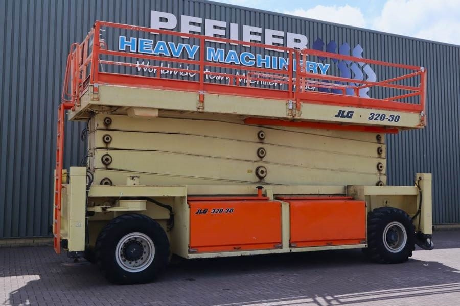 JLG SL320-30 Diesel, 4x4 Drive, 34m Working Height, 14 - Plataforma de tijeras: foto 1 JLG SL320-30 Diesel, 4x4 Drive, 34m Working Height, 14 - Plataforma de tijeras: foto 1