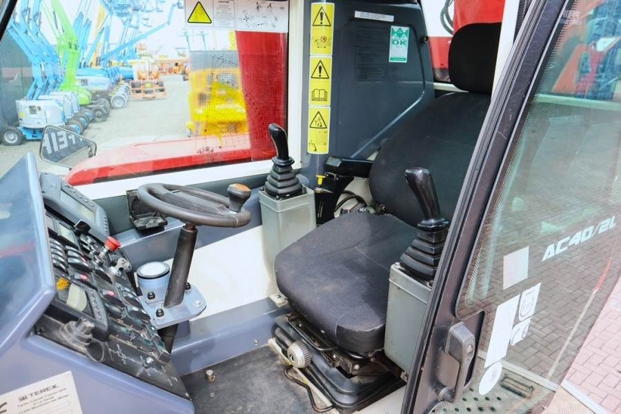 Terex AC40/2L Diesel, 4x4 Drive And 4-Wheel Steering, 40 - Grúa todo terreno: foto 5 Terex AC40/2L Diesel, 4x4 Drive And 4-Wheel Steering, 40 - Grúa todo terreno: foto 5