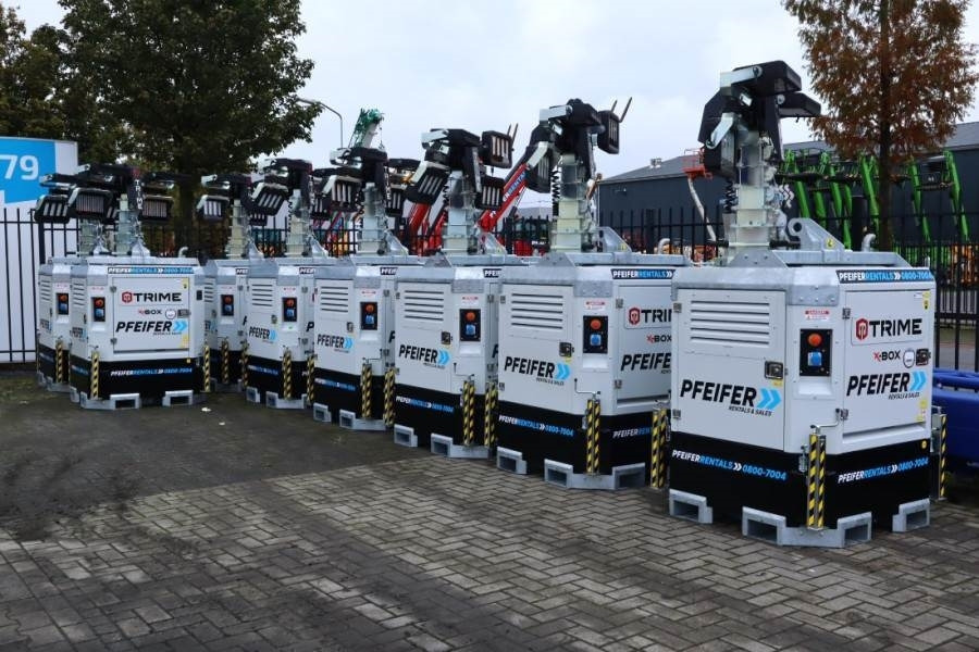 Trime X-BOX 4x320W Valid inspection, *Guarantee! Hydr. V - Torre de iluminación: foto 1 Trime X-BOX 4x320W Valid inspection, *Guarantee! Hydr. V - Torre de iluminación: foto 1