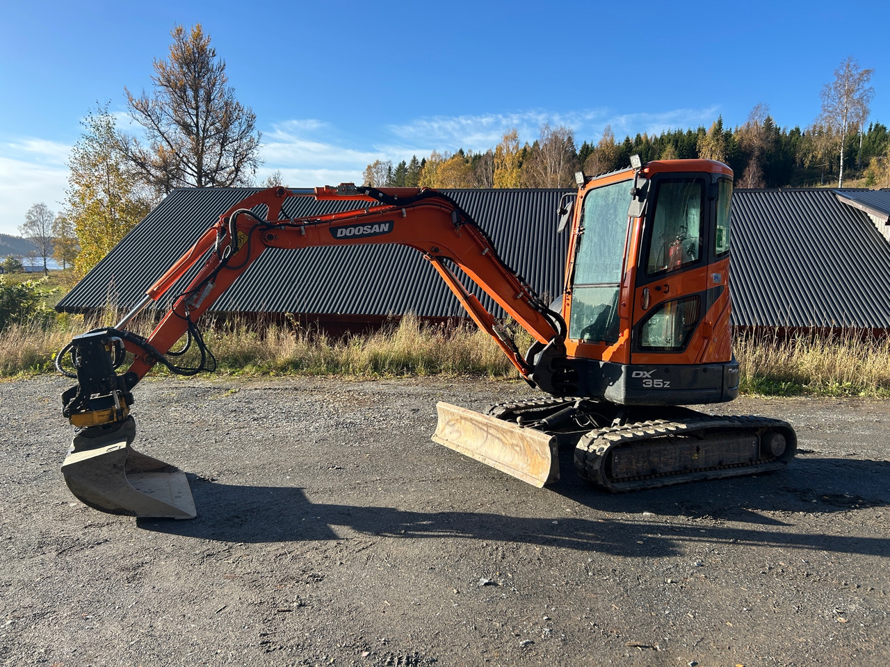 Doosan DX35Z - Excavadora: foto 1 Doosan DX35Z - Excavadora: foto 1