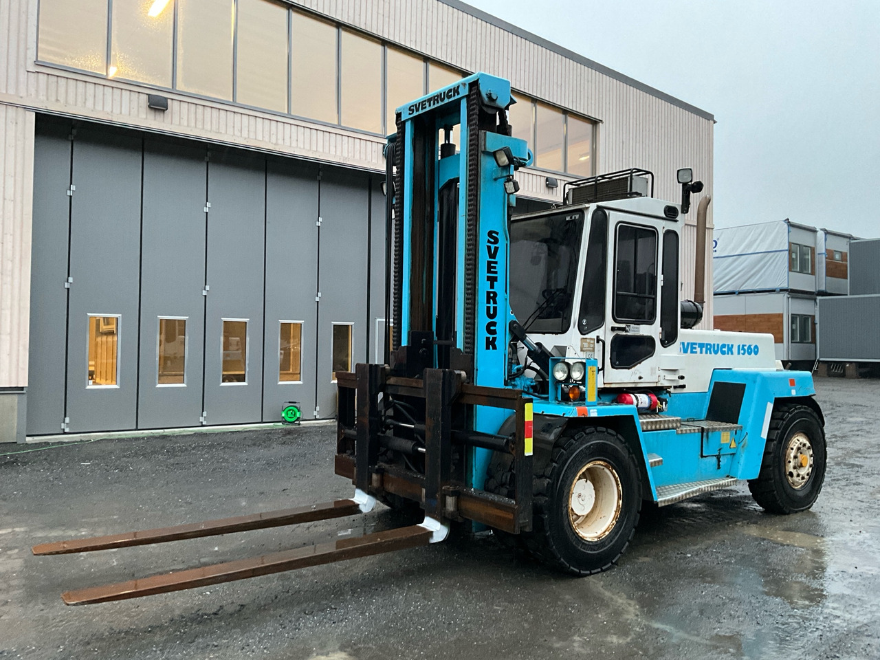 Svetruck 1560 - 33 - Equipo de manutención: foto 1 Svetruck 1560 - 33 - Equipo de manutención: foto 1