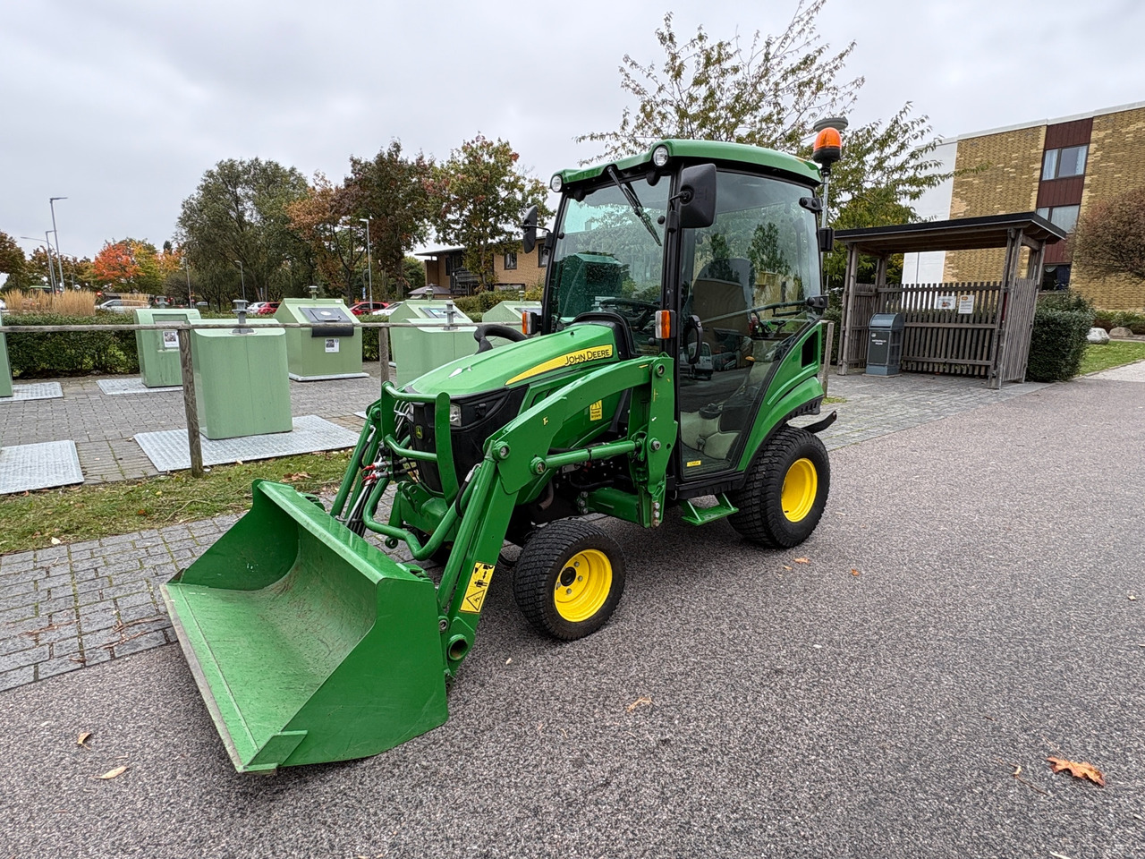 John Deere 1026R - Tractor: foto 1 John Deere 1026R - Tractor: foto 1