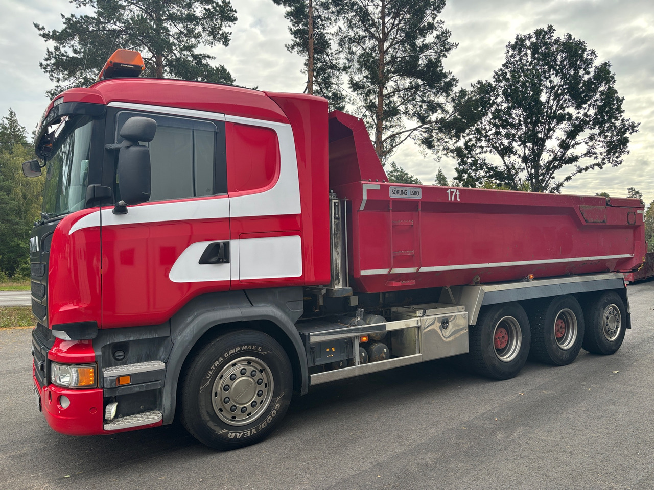 Scania R580 8X4 - Camión volquete: foto 1 Scania R580 8X4 - Camión volquete: foto 1