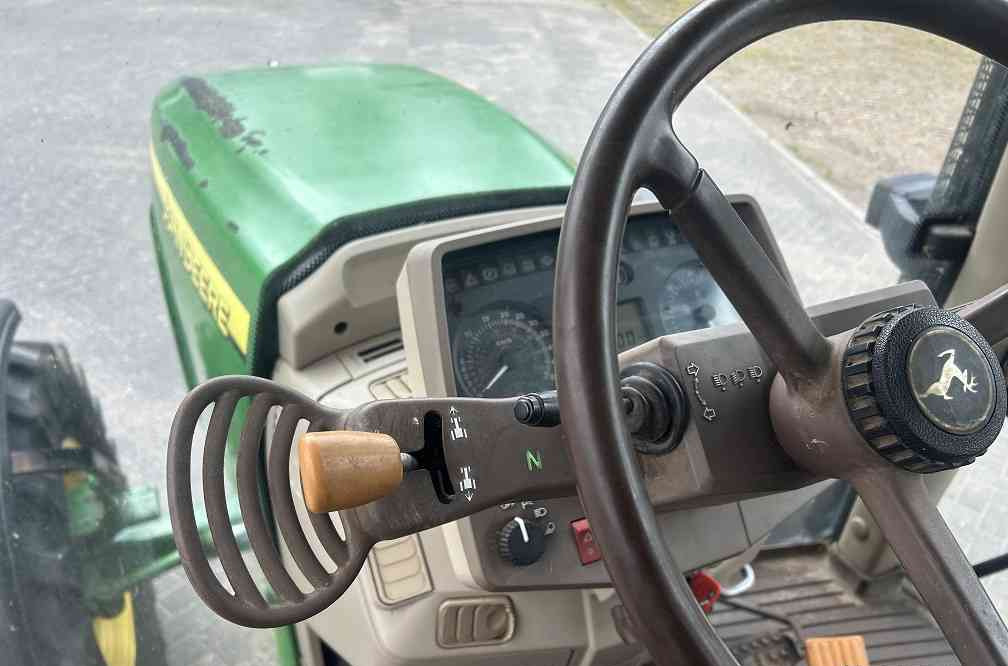 Tractor John Deere 6220 premium: foto 8