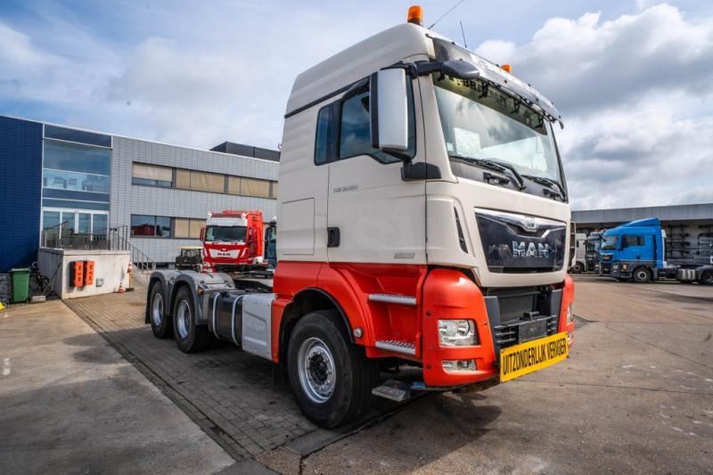 MAN TGX 33.560 XLX BLS+BIG AXLES+INTARDER - Cabeza tractora: foto 2 MAN TGX 33.560 XLX BLS+BIG AXLES+INTARDER - Cabeza tractora: foto 2