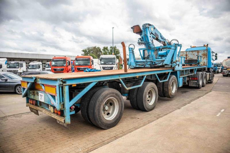 Kennis KRAAN/CRANE/GRUE/KRAN - KENNIS 14 TON/M - Semirremolque plataforma/ Caja abierta: foto 5 Kennis KRAAN/CRANE/GRUE/KRAN - KENNIS 14 TON/M - Semirremolque plataforma/ Caja abierta: foto 5