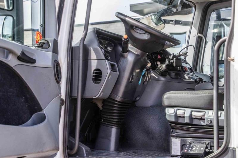 Mercedes ACTROS 2544-MP3+MAGYAR-INOX-18.200L+6COMP - Camión cisterna: foto 5 Mercedes ACTROS 2544-MP3+MAGYAR-INOX-18.200L+6COMP - Camión cisterna: foto 5