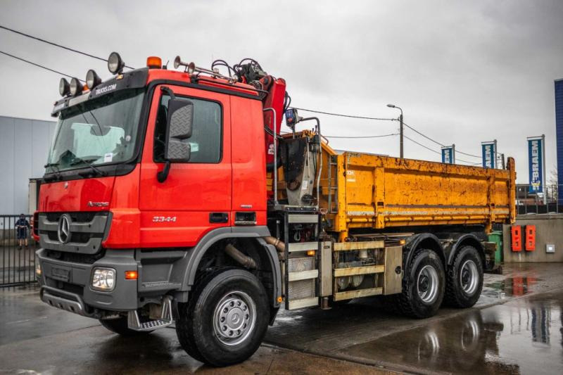 Mercedes ACTROS 3344 AK - HMF1643 Z2 - Camión volquete, Camión grúa: foto 1 Mercedes ACTROS 3344 AK - HMF1643 Z2 - Camión volquete, Camión grúa: foto 1