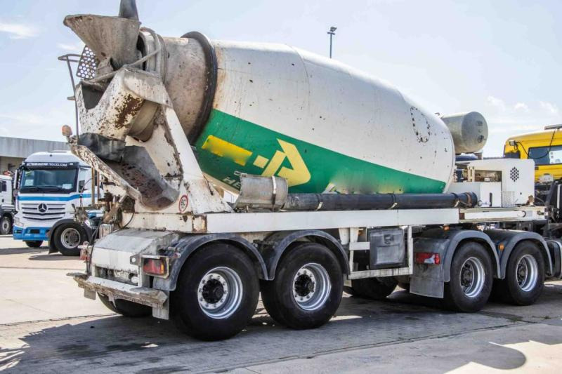 TURBO'S HOET BETON MIXER/MALAXEUR/MISCHER 10M3 +MOTOR/MOTEUR - Semirremolque hormigonera: foto 3 TURBO'S HOET BETON MIXER/MALAXEUR/MISCHER 10M3 +MOTOR/MOTEUR - Semirremolque hormigonera: foto 3