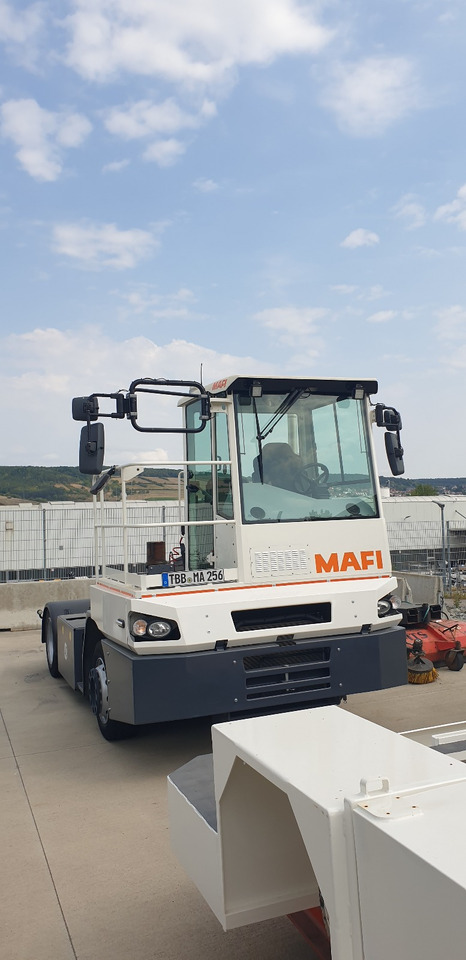 MAFI T230 - Tractor industrial: foto 2 MAFI T230 - Tractor industrial: foto 2