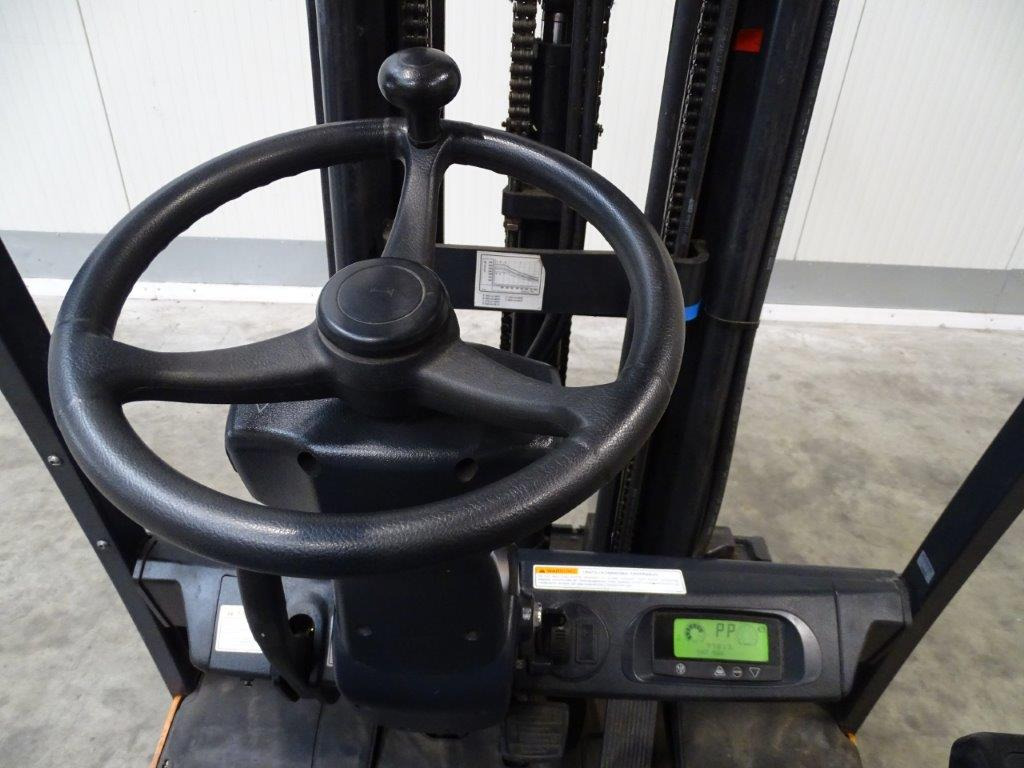 Carretilla elevadora eléctrica Doosan B18T-5 - TRIPLEX: foto 8