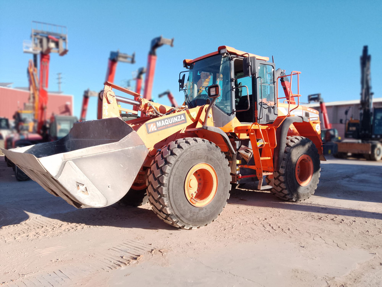 DOOSAN DL300-5 - Cargadora de ruedas: foto 4 DOOSAN DL300-5 - Cargadora de ruedas: foto 4