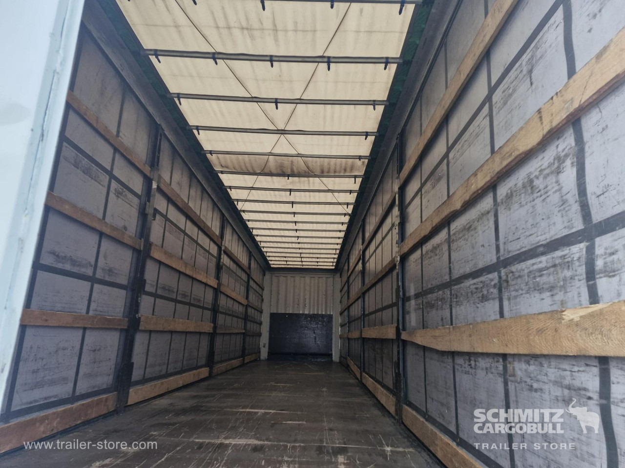 KRONE Curtainsider Mega - Semirremolque lona: foto 2 KRONE Curtainsider Mega - Semirremolque lona: foto 2