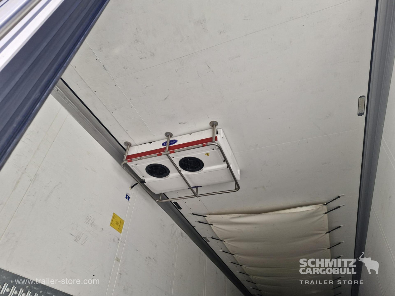 SCHMITZ Reefer Multitemp - Semirremolque isotérmico: foto 2 SCHMITZ Reefer Multitemp - Semirremolque isotérmico: foto 2