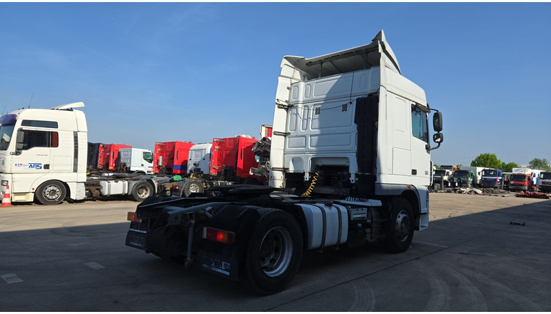 DAF XF 105.410 (BOITE MANUELLE / MANUAL GEARBOX) - Cabeza tractora: foto 5 DAF XF 105.410 (BOITE MANUELLE / MANUAL GEARBOX) - Cabeza tractora: foto 5