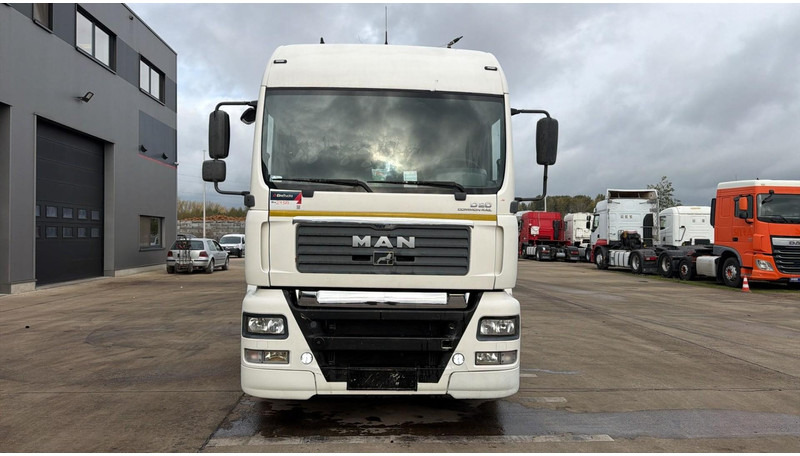 MAN TGA 18.350 (BOITE MANUELLE / MANUAL GEARBOX) - Cabeza tractora: foto 2 MAN TGA 18.350 (BOITE MANUELLE / MANUAL GEARBOX) - Cabeza tractora: foto 2
