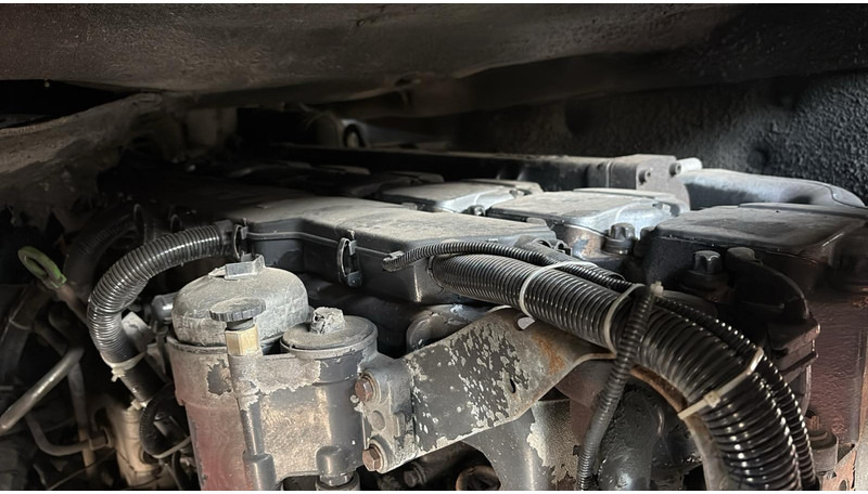 Cabeza tractora MAN TGA 18.480 (POMPE MANUELLE / MANUAL PUMP / MANUAL GEARBOX / BOITE MANUELLE): foto 15 Cabeza tractora MAN TGA 18.480 (POMPE MANUELLE / MANUAL PUMP / MANUAL GEARBOX / BOITE MANUELLE): foto 15