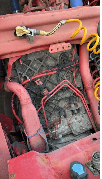 Cabeza tractora MAN TGA 18.480 (POMPE MANUELLE / MANUAL PUMP / MANUAL GEARBOX / BOITE MANUELLE): foto 19 Cabeza tractora MAN TGA 18.480 (POMPE MANUELLE / MANUAL PUMP / MANUAL GEARBOX / BOITE MANUELLE): foto 19