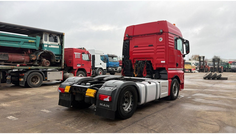 MAN TGX 18.480 (321.000 KM !!! / RETARDER / BELGIAN TRUCK / EURO 6 / PERFECT CONDITION / 3700H) - Cabeza tractora: foto 4 MAN TGX 18.480 (321.000 KM !!! / RETARDER / BELGIAN TRUCK / EURO 6 / PERFECT CONDITION / 3700H) - Cabeza tractora: foto 4