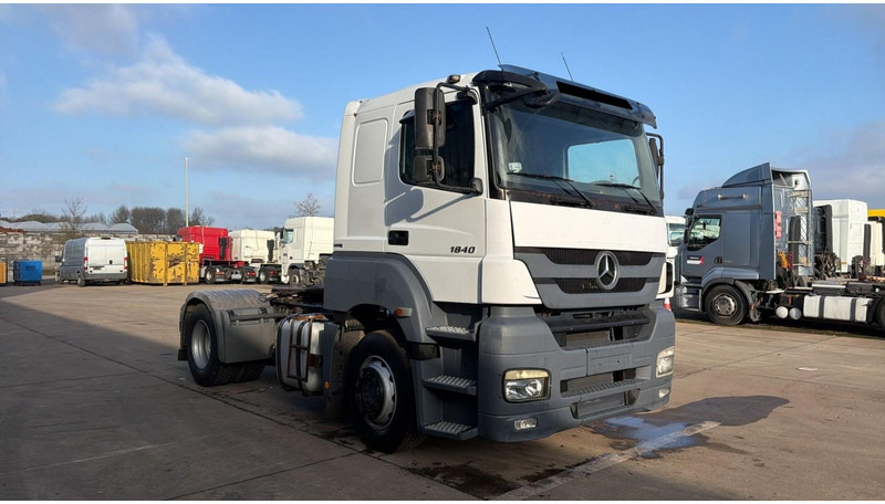☞ Mercedes-Benz Axor 1840 (BOITE MANUELLE / MANUAL GEARBOX / PROPRE) - Cabeza tractora: foto 2 ☞ Mercedes-Benz Axor 1840 (BOITE MANUELLE / MANUAL GEARBOX / PROPRE) - Cabeza tractora: foto 2