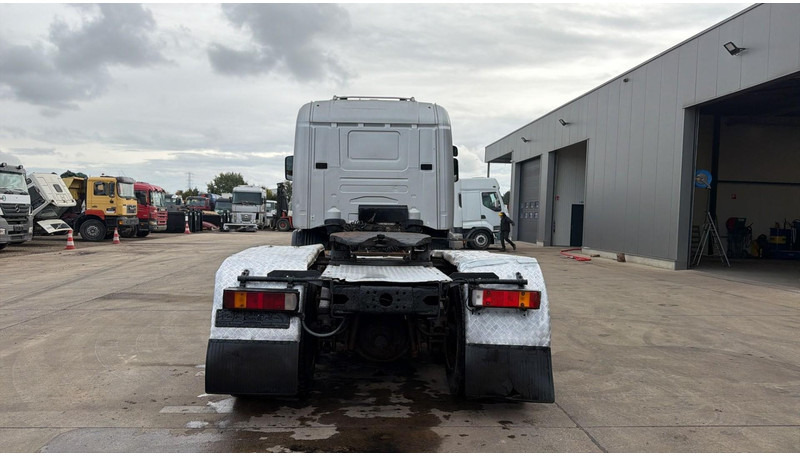 Scania R164-480 (RETARDER / BOITE MANUELLE / MANUAL GEARBOX / STEEL SUSP. / LAMES / V8) - Cabeza tractora: foto 5 Scania R164-480 (RETARDER / BOITE MANUELLE / MANUAL GEARBOX / STEEL SUSP. / LAMES / V8) - Cabeza tractora: foto 5