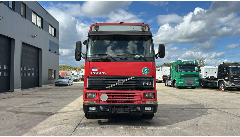 Volvo FH 12.420 (BOITE MANUELLE / MANUAL GEARBOX) - Cabeza tractora: foto 2 Volvo FH 12.420 (BOITE MANUELLE / MANUAL GEARBOX) - Cabeza tractora: foto 2