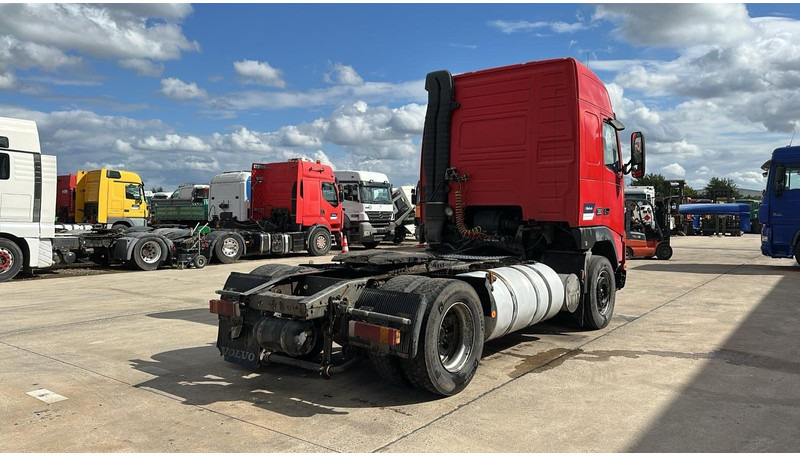 Volvo FH 12.420 (BOITE MANUELLE / MANUAL GEARBOX) - Cabeza tractora: foto 5 Volvo FH 12.420 (BOITE MANUELLE / MANUAL GEARBOX) - Cabeza tractora: foto 5