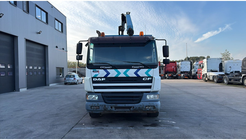 DAF 75 CF 250 (PALFINGER PK12000 / BELGIAN TRUCK / PERFECT CONDITION / LOW MILAGE) - Camión grúa: foto 2 DAF 75 CF 250 (PALFINGER PK12000 / BELGIAN TRUCK / PERFECT CONDITION / LOW MILAGE) - Camión grúa: foto 2