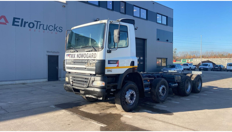 DAF CF 85.380 (EURO 3 / MANUAL GEARBOX / BOITE MANUELLE / BIG HUB / GRAND PONT / LAMES) - Camión chasis: foto 1 DAF CF 85.380 (EURO 3 / MANUAL GEARBOX / BOITE MANUELLE / BIG HUB / GRAND PONT / LAMES) - Camión chasis: foto 1