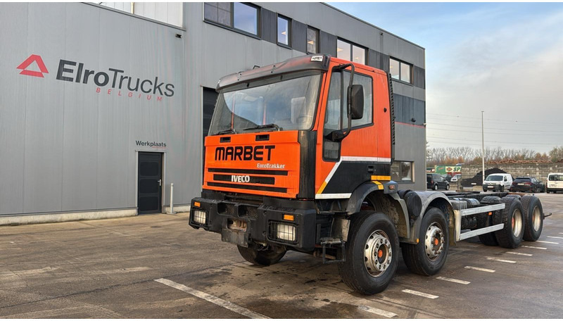 Iveco EUROTRAKKER 340 E 34 (POMPE MANUELLE / GRAND PONT / LAMES / MANUAL PUMP / BIG AXLE / STEEL SUSP.) - Camión chasis: foto 1 Iveco EUROTRAKKER 340 E 34 (POMPE MANUELLE / GRAND PONT / LAMES / MANUAL PUMP / BIG AXLE / STEEL SUSP.) - Camión chasis: foto 1