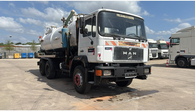 MAN 25.292 (16.000 L VACUUM / 10 TYRES / 6X2 / FULL STEEL SUSP. / MANUAL PUMP / 6 CYLINDER) - Limpieza de alcantarillado: foto 3 MAN 25.292 (16.000 L VACUUM / 10 TYRES / 6X2 / FULL STEEL SUSP. / MANUAL PUMP / 6 CYLINDER) - Limpieza de alcantarillado: foto 3