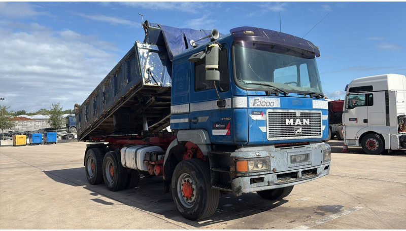 MAN 27.403 (6X6 / GRAND PONT / LAMES / BIG AXLE / 6 CYLINDER) - Camión volquete: foto 3 MAN 27.403 (6X6 / GRAND PONT / LAMES / BIG AXLE / 6 CYLINDER) - Camión volquete: foto 3