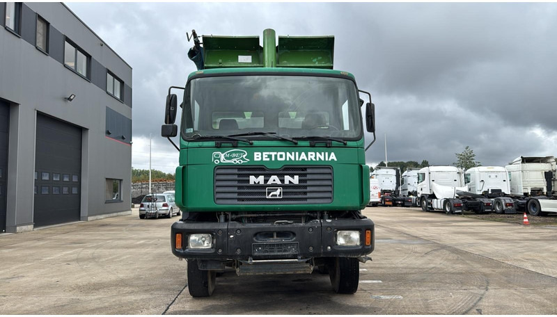 MAN 35.343 (LAMES / STEEL SUSP. / 8X4 / GRAND PONT / BIG AXLE) - Camión volquete: foto 4 MAN 35.343 (LAMES / STEEL SUSP. / 8X4 / GRAND PONT / BIG AXLE) - Camión volquete: foto 4