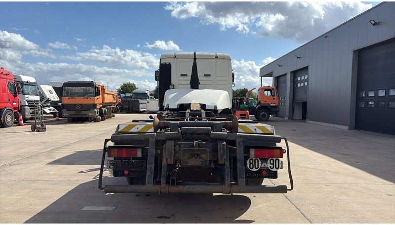 MAN TGA 28.480 (MANUAL PUMP / POMPE MANUELLE / BOITE MANUAL / MANUAL GEARBOX) - Camión chasis: foto 5 MAN TGA 28.480 (MANUAL PUMP / POMPE MANUELLE / BOITE MANUAL / MANUAL GEARBOX) - Camión chasis: foto 5