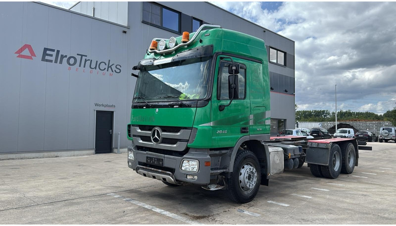 Mercedes-Benz Actros 2646 (LAMES / V6 / GRAND PONT / STEEL SUSP / MP3 / BOITE MANUELLE) - Camión chasis: foto 1 Mercedes-Benz Actros 2646 (LAMES / V6 / GRAND PONT / STEEL SUSP / MP3 / BOITE MANUELLE) - Camión chasis: foto 1