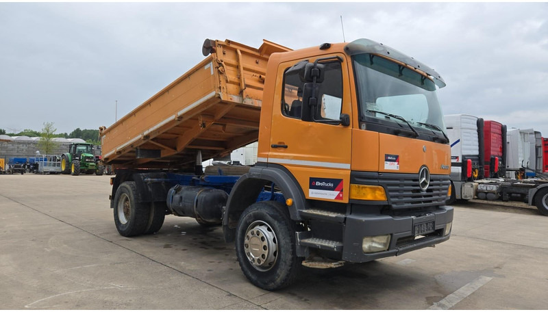Mercedes-Benz Atego 1928 (PARFAIT ETAT / BOITE MANUELLE / GRAND PONT / LAMES) - Camión volquete: foto 3 Mercedes-Benz Atego 1928 (PARFAIT ETAT / BOITE MANUELLE / GRAND PONT / LAMES) - Camión volquete: foto 3
