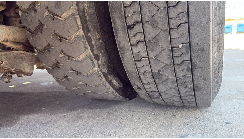 Limpieza de alcantarillado Mercedes-Benz SK 1824 (11.000 L VACUUM / HYDROCUREUR / V6 / BOITE MANUELLE): foto 11