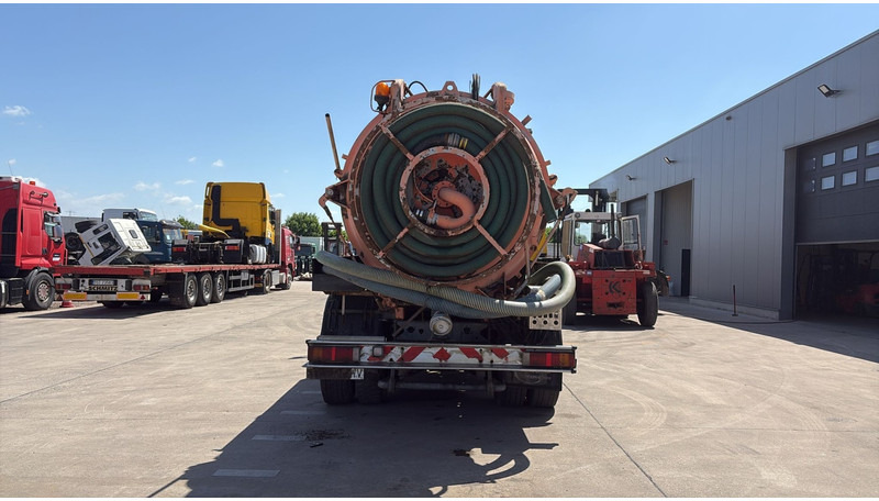 Limpieza de alcantarillado Mercedes-Benz SK 1824 (11.000 L VACUUM / HYDROCUREUR / V6 / BOITE MANUELLE): foto 6
