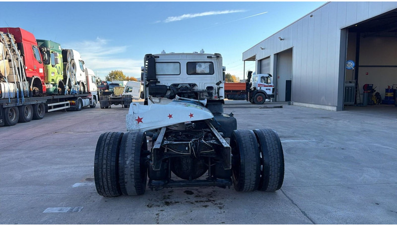 Volvo FL 6 - 220 (MANUAL GEARBOX / BOITE MANUELLE / 8 TONNES) - Camión chasis: foto 5 Volvo FL 6 - 220 (MANUAL GEARBOX / BOITE MANUELLE / 8 TONNES) - Camión chasis: foto 5