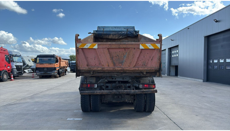 Volvo FM 12 - 380 (DIST. EJE 3.20M / BIG AXLE / GRAND PONT / LAMES / EURO 2 / PARFAIT ETAT) - Camión volquete: foto 5 Volvo FM 12 - 380 (DIST. EJE 3.20M / BIG AXLE / GRAND PONT / LAMES / EURO 2 / PARFAIT ETAT) - Camión volquete: foto 5