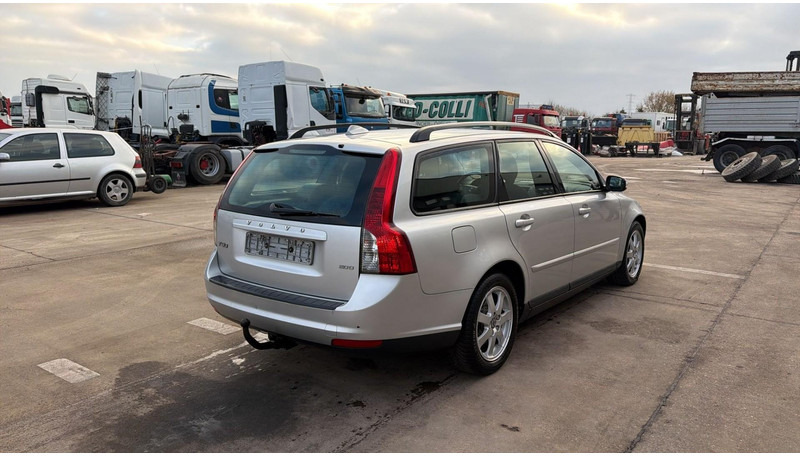 Volvo V50 (BELGIAN CAR / AIRCO / AUTOMATIC GEARBOX / EURO 5) - Coche: foto 5 Volvo V50 (BELGIAN CAR / AIRCO / AUTOMATIC GEARBOX / EURO 5) - Coche: foto 5