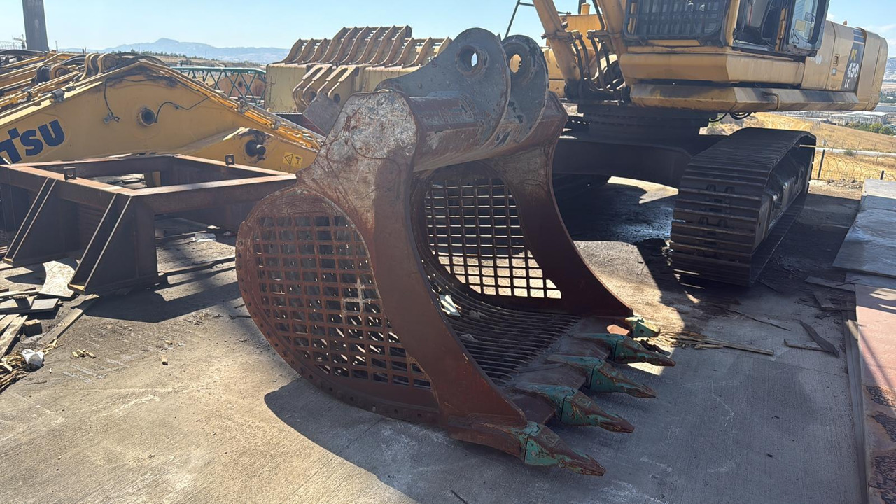 Sumitomo SH330 Screen Bucket - Cazo para excavadora para Excavadora de cadenas: foto 1 Sumitomo SH330 Screen Bucket - Cazo para excavadora para Excavadora de cadenas: foto 1