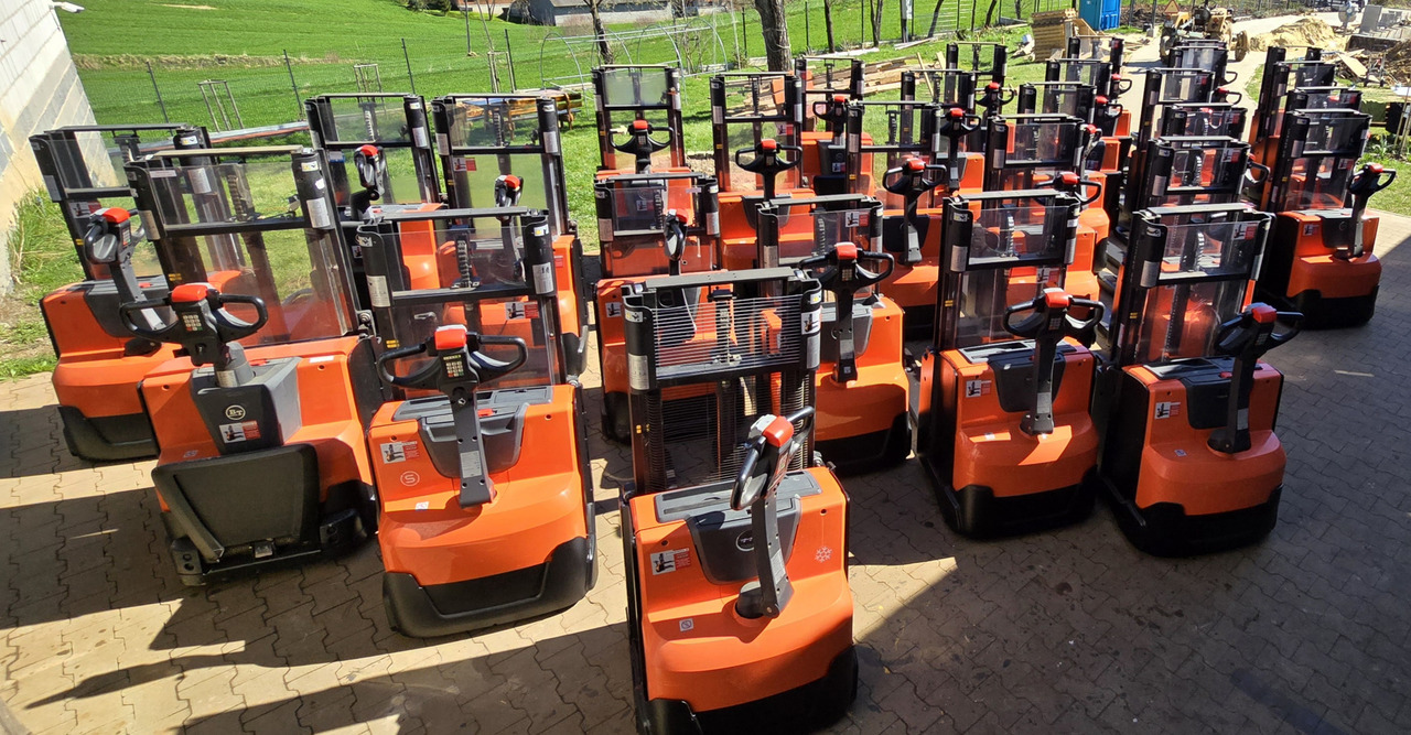 BT Toyota SWE 200 D initial list wstępne podnoszenie wideł - Transpaleta: foto 1 BT Toyota SWE 200 D initial list wstępne podnoszenie wideł - Transpaleta: foto 1