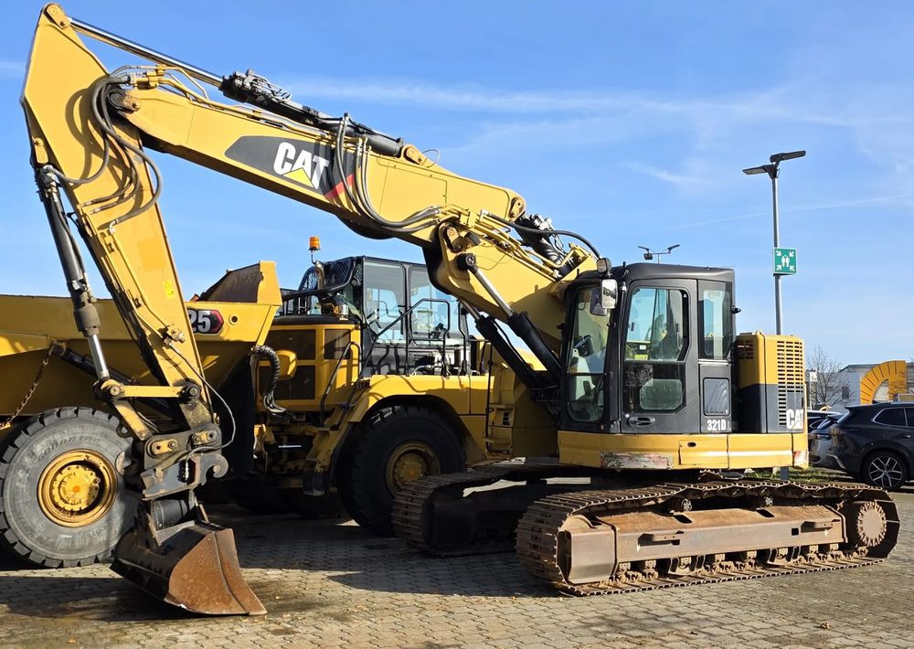 Caterpillar 321D LCR, 2013 ROK, 9300 MTH, 3x łamane ramię - Excavadora de cadenas: foto 1 Caterpillar 321D LCR, 2013 ROK, 9300 MTH, 3x łamane ramię - Excavadora de cadenas: foto 1